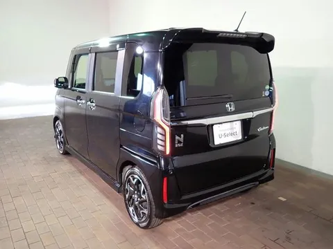 Honda N-BOX Custom