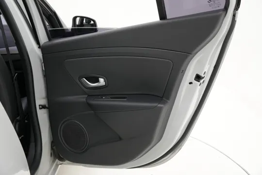 Renault SM3