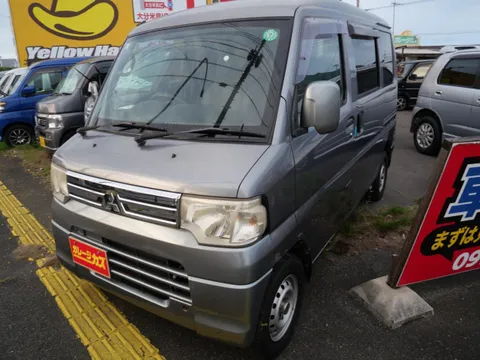 Mitsubishi Minicab Van