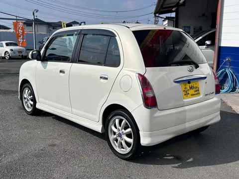Daihatsu Mira Gino