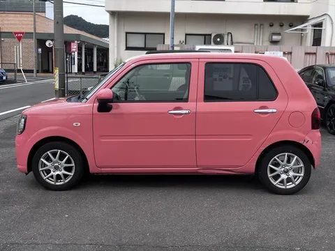 Daihatsu Mira Tocot