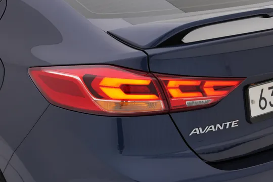 Hyundai Elantra (Avante)