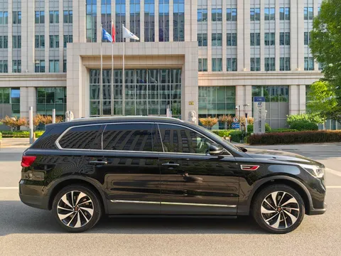 Hongqi HS7