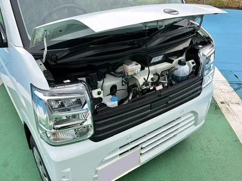 Nissan Clipper Van