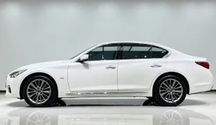Infiniti Q50L