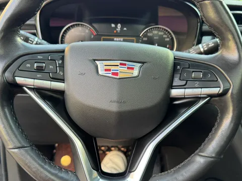 Cadillac XT6