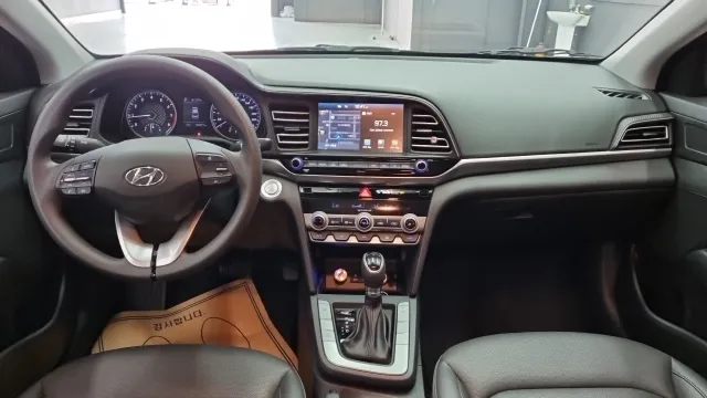Hyundai Elantra (Avante)