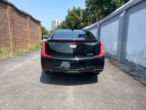Cadillac XTS