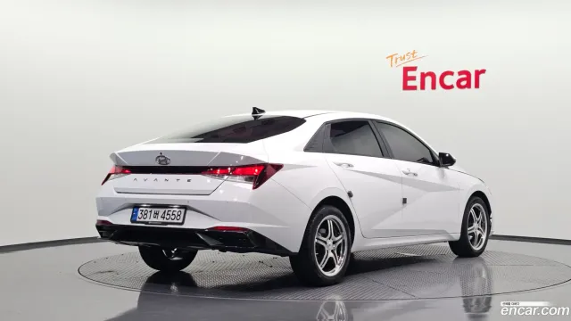 Hyundai Elantra (Avante)