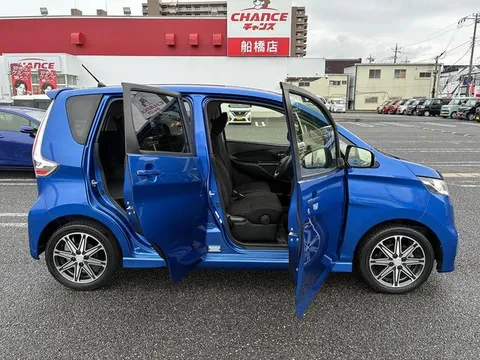 Mitsubishi eK Custom