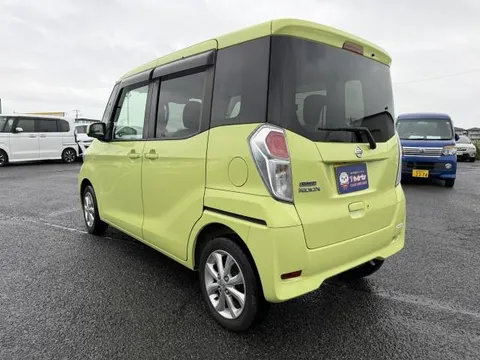 Nissan Dayz Roox