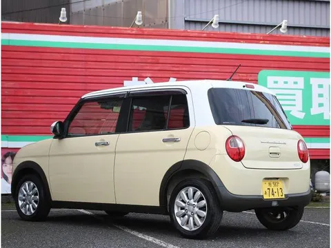 Suzuki Alto Lapin