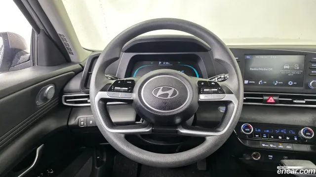 Hyundai Elantra (Avante)
