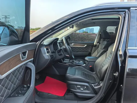 Hongqi HS7
