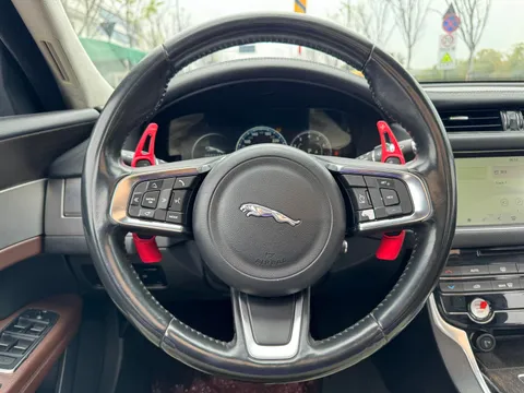 Jaguar XFL
