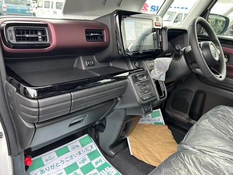 Suzuki Spacia Custom