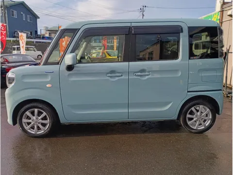 Suzuki Spacia