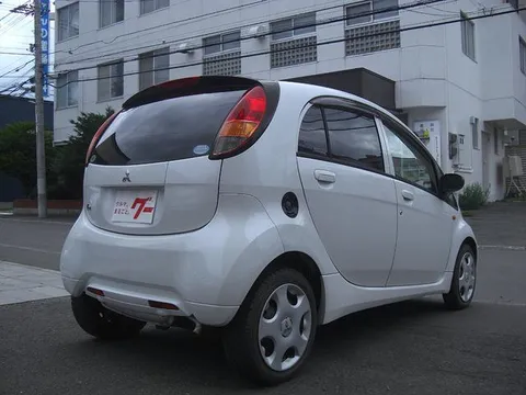 Mitsubishi I