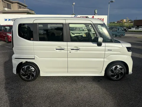 Suzuki Spacia Custom