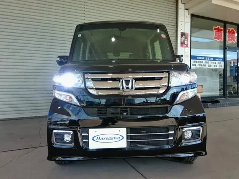 Honda N-BOX Custom