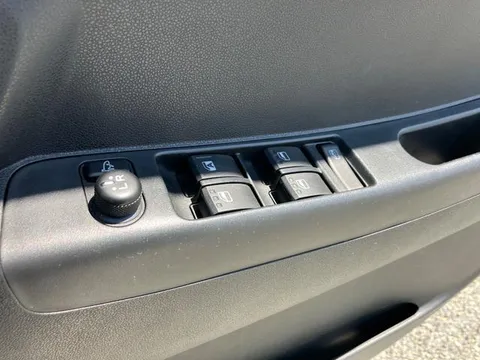 Toyota Pixis Space
