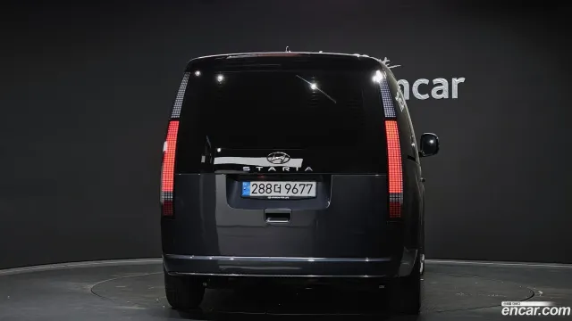 Hyundai Staria