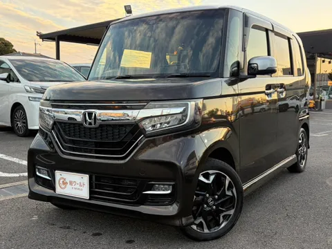 Honda N-BOX Custom