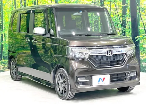 Honda N-BOX Custom