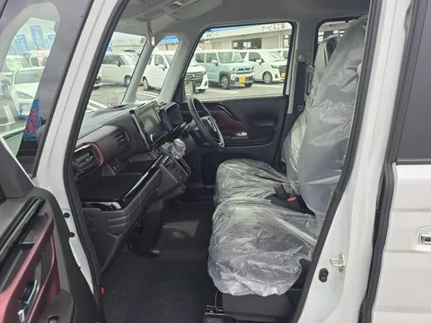 Suzuki Spacia Custom