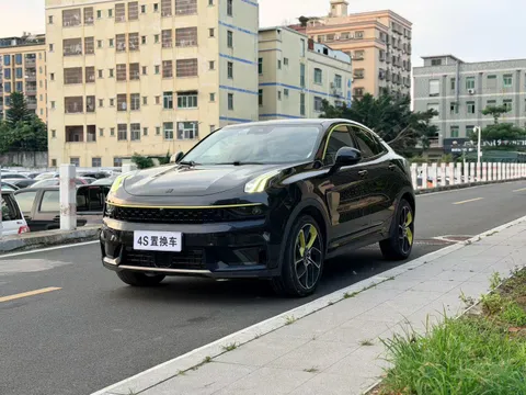 Lynk & Co 05
