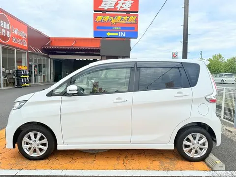 Mitsubishi eK Custom