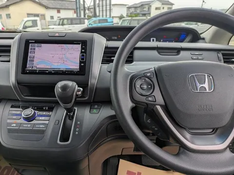 Honda Freed Plus