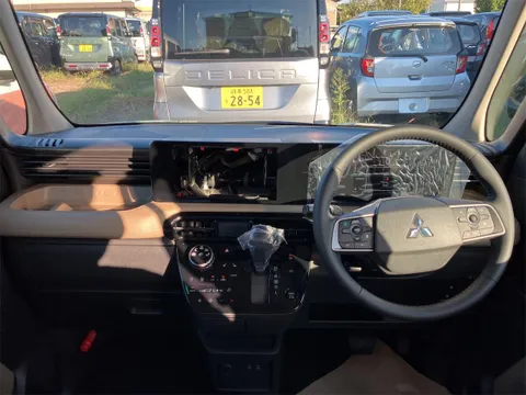 Mitsubishi Delica Mini