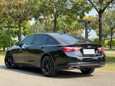 Chevrolet Malibu XL