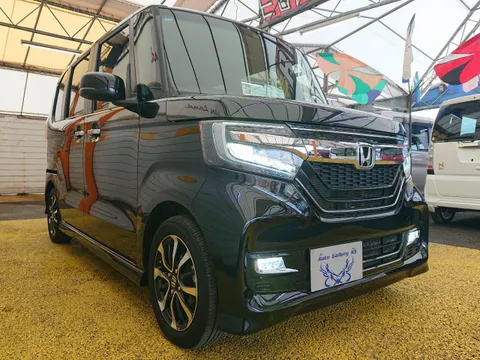 Honda N-BOX Custom