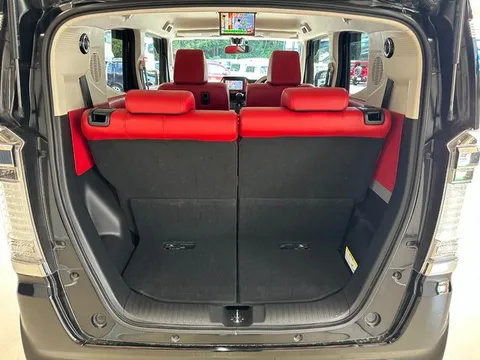 Honda N-BOX Slash