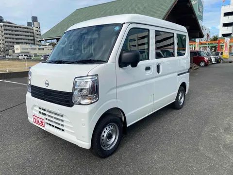 Nissan Clipper Van