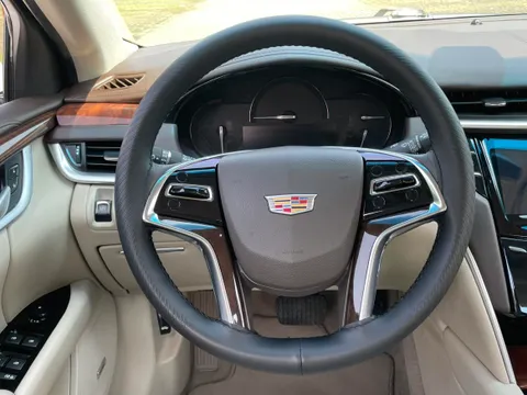 Cadillac XTS