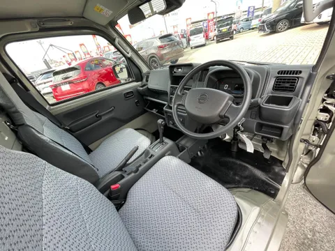 Nissan Clipper Truck