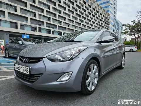Hyundai Elantra (Avante)