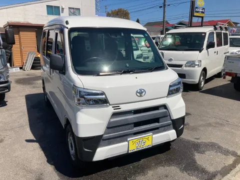 Toyota Pixis Van