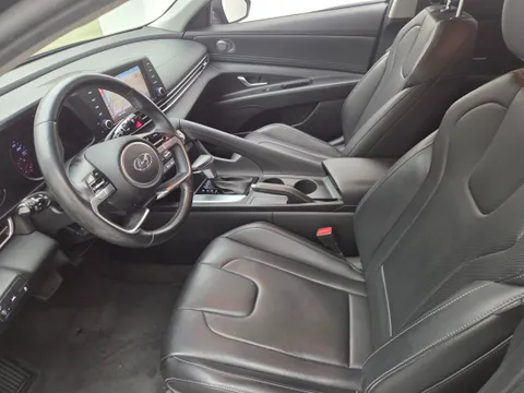 Hyundai Elantra (Avante)