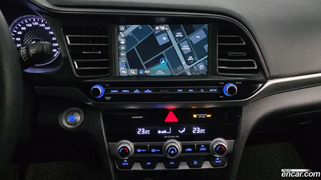 Hyundai Elantra (Avante)