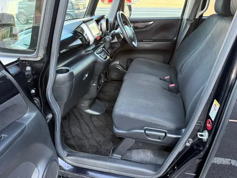 Honda N-BOX Plus Custom