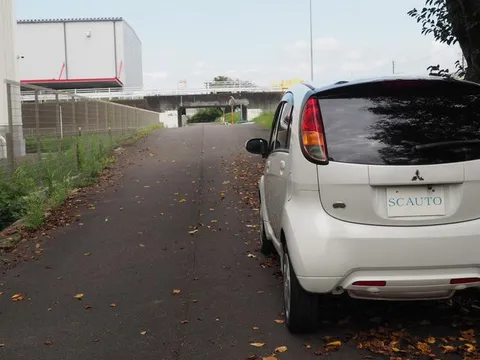 Mitsubishi I