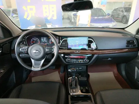 Kia K4