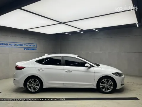 Hyundai Elantra (Avante)