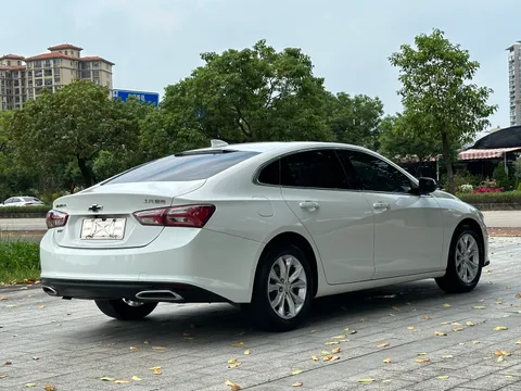 Chevrolet Malibu XL