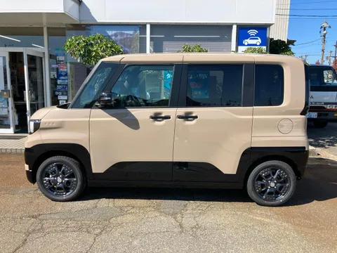 Mitsubishi Delica Mini