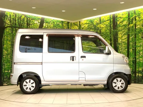 Toyota Pixis Van